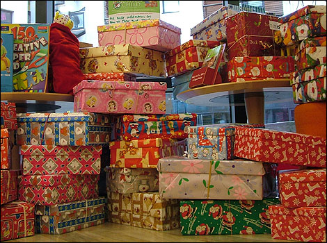 images of christmas presents. christmas presents