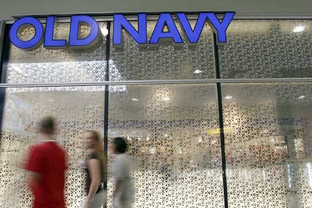 old-navy-storefront-in-tyrone-square-mall