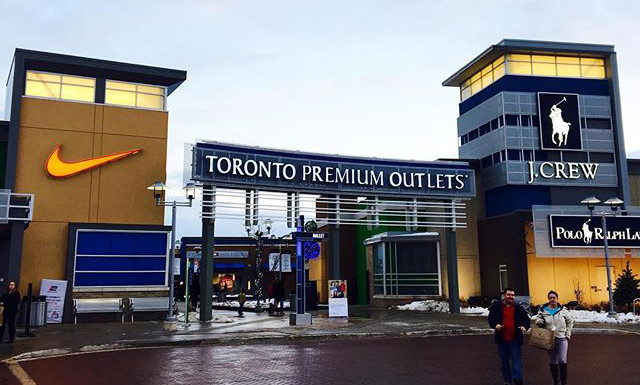 Walk in Toronto Premium Outlet Mall in Canada 🇨🇦 #shorts 