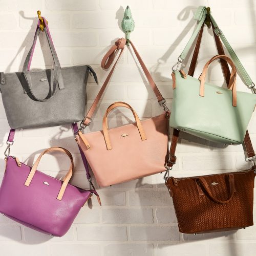 Roots Canada Mother’s Day Weekend Sale: 25% Off Regular Priced Leather Bags and Wallets ...