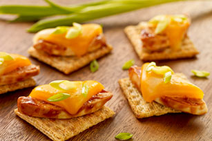 cheesy-bbq-chicken-triscuits-42835