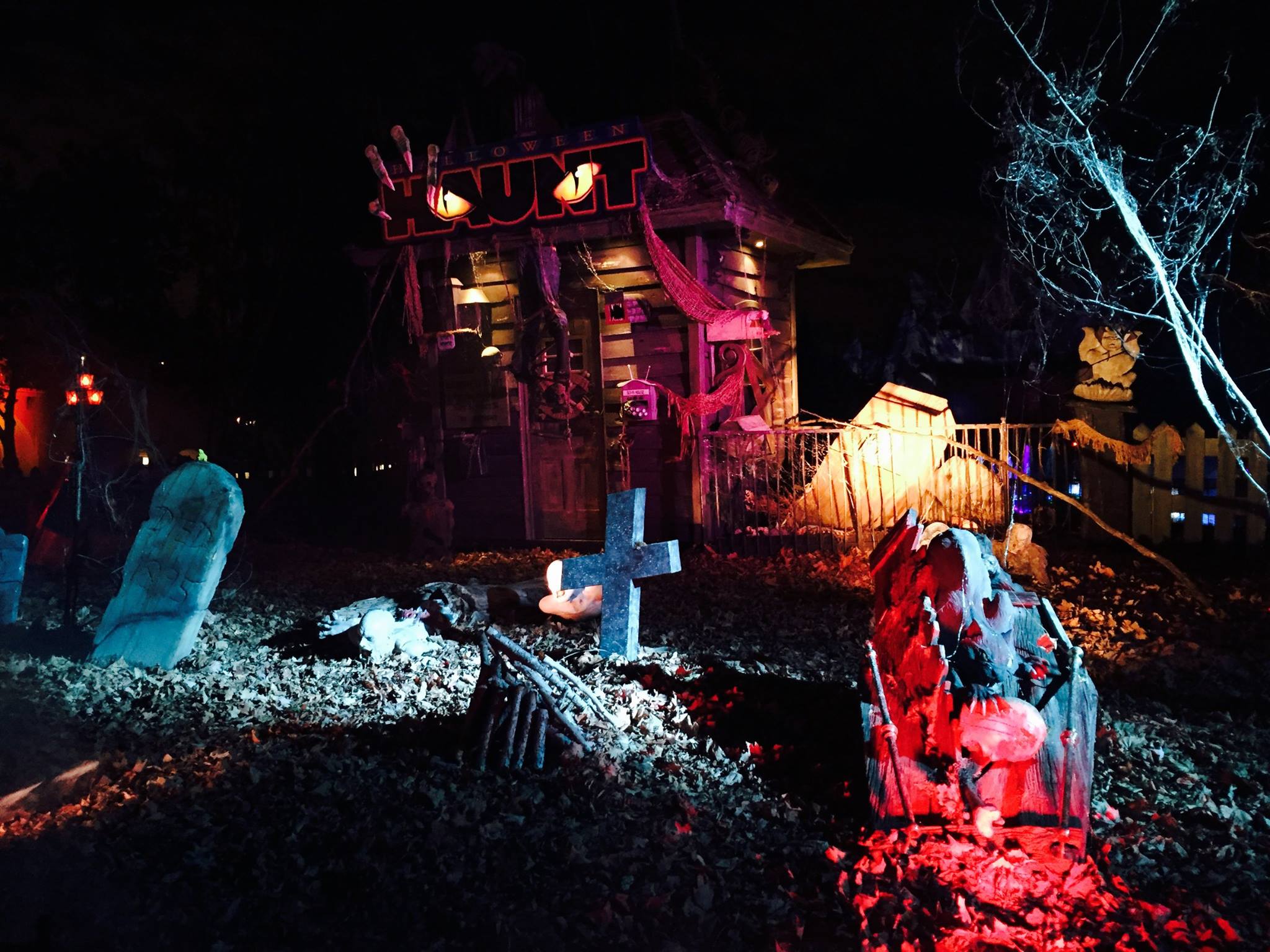 Canada's Wonderland Halloween Haunt Deal: Buy Online to Save Up to $24 ...