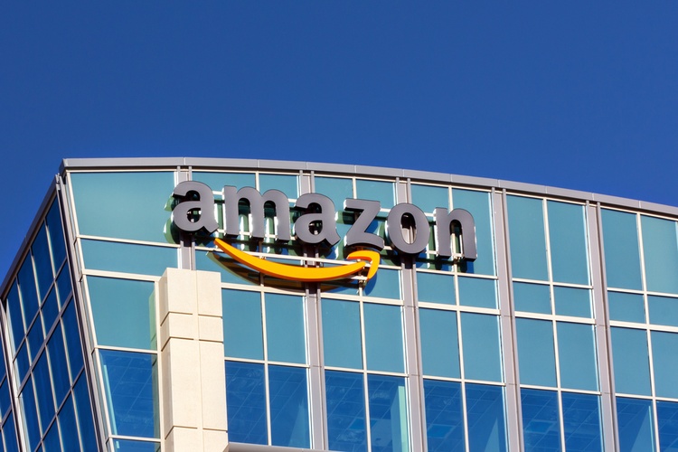 Amazon Canada Hiring 200 New Employees For Toronto Office Canadian Amazon Canada Hiring 200 New Employees For Toronto Office Canadian