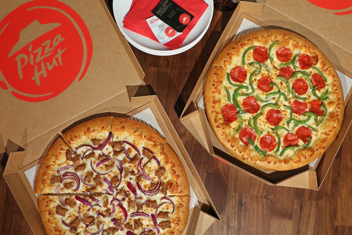 Pizza Hut Canada Promotion Buy 1 Pizza Get 1 FREE Canadian Freebies   1 1 