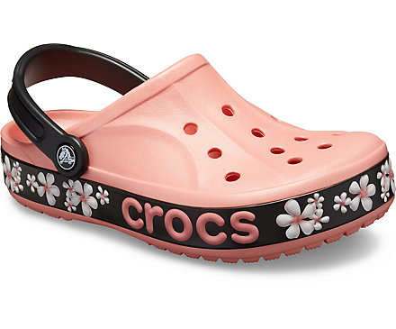 who sells crocs in canada