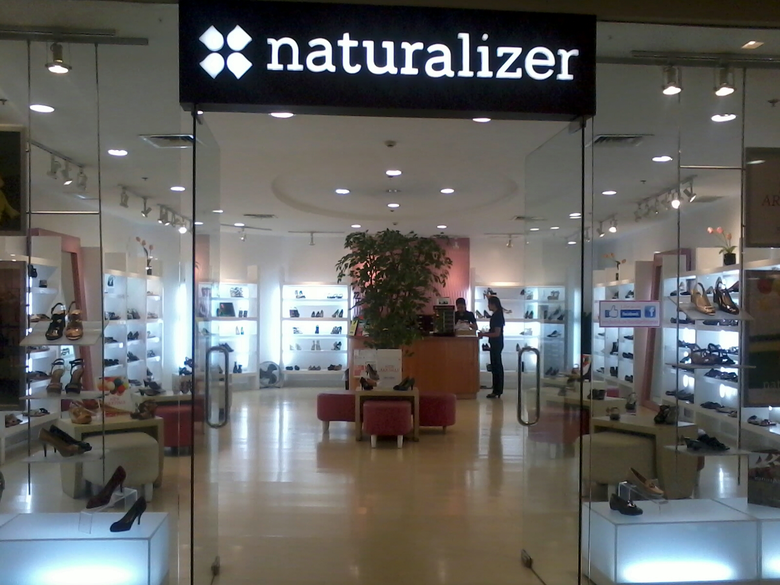 Naturalizer factory hot sale outlet